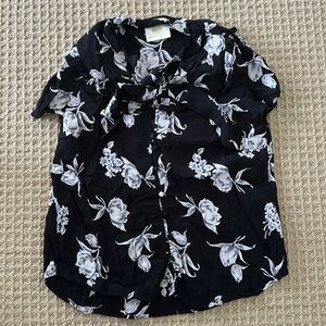 Preowned Anthropologie Maeve size small floral short sleeve blous…